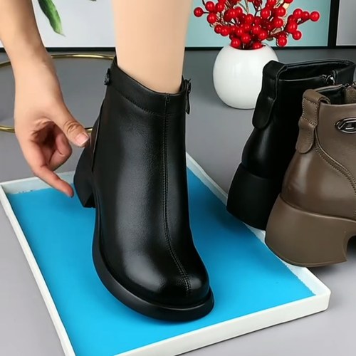 短靴纯羊毛橡胶马丁靴粗跟