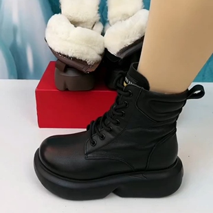头层牛皮马丁靴女2025年秋冬新款皮毛一体羊毛短靴真皮厚底高帮鞋
