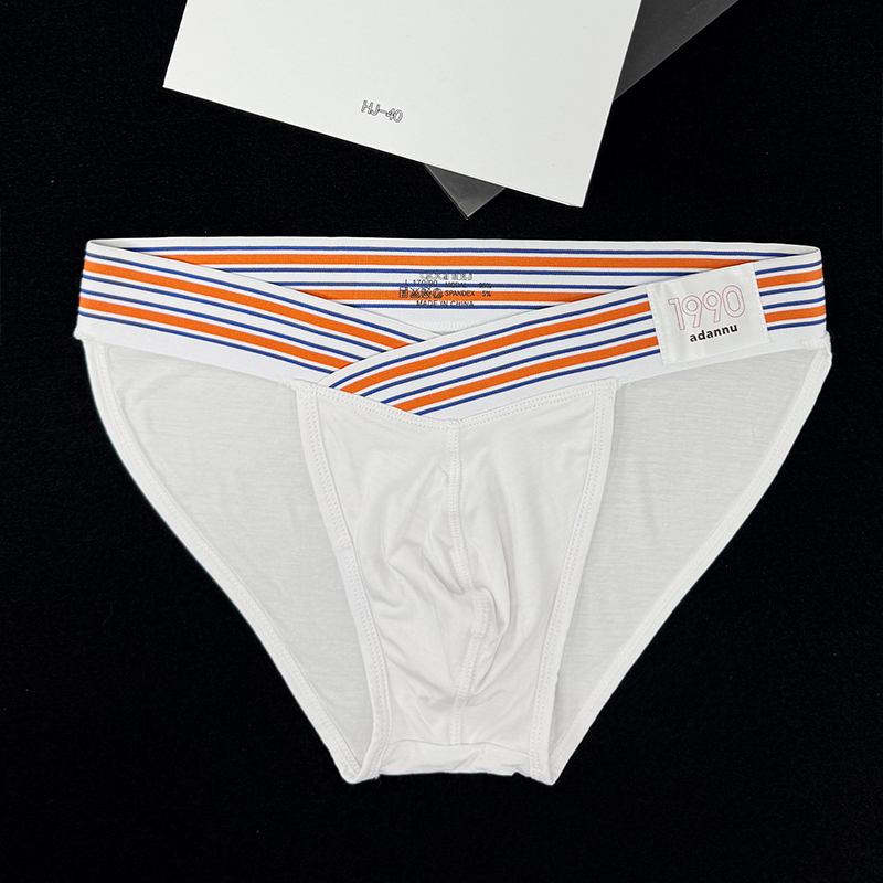 ADANNU男三角内裤V腰高叉莫代尔