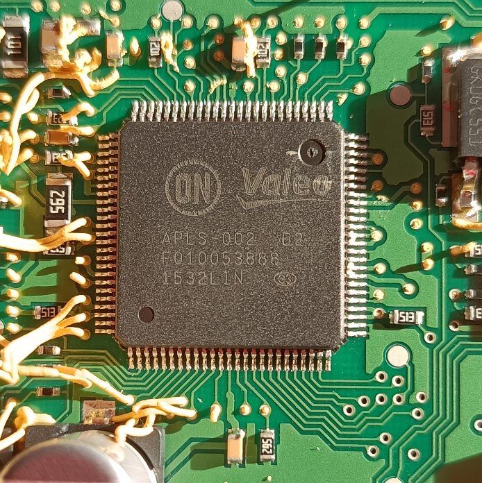 QFP100脚封装提供汽车电脑板芯片