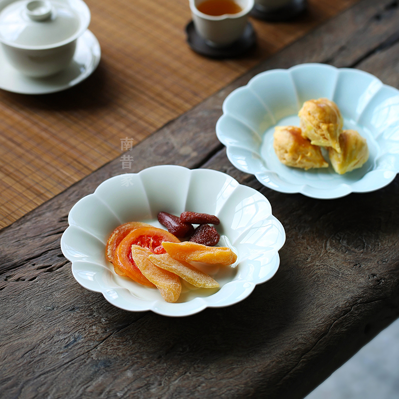 南昔中式陶瓷盘子花形点心盘创意