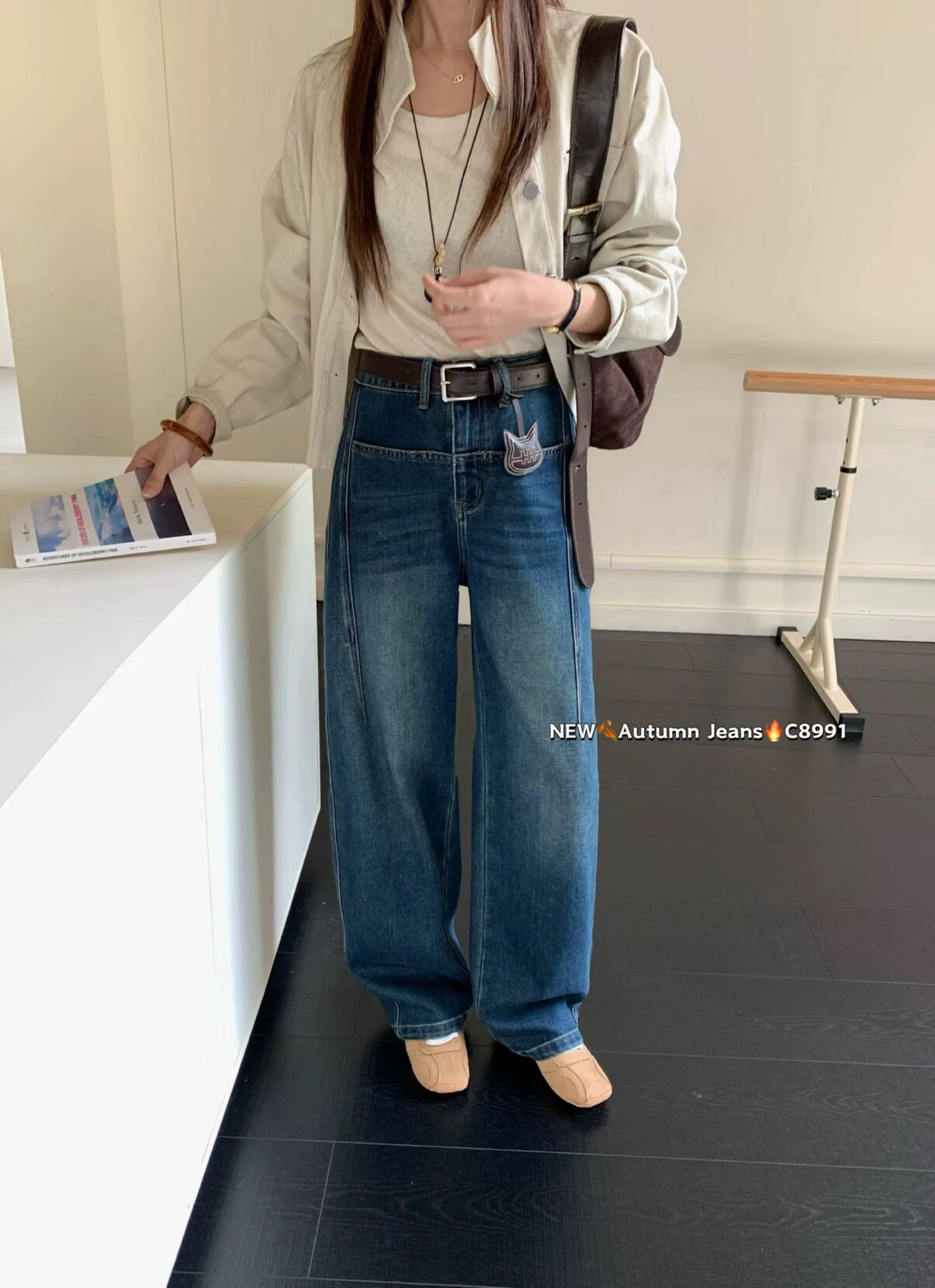 欧货2026秋季新款爆款牛仔裤女深蓝色弯刀裤弹力显瘦宽松休闲百搭