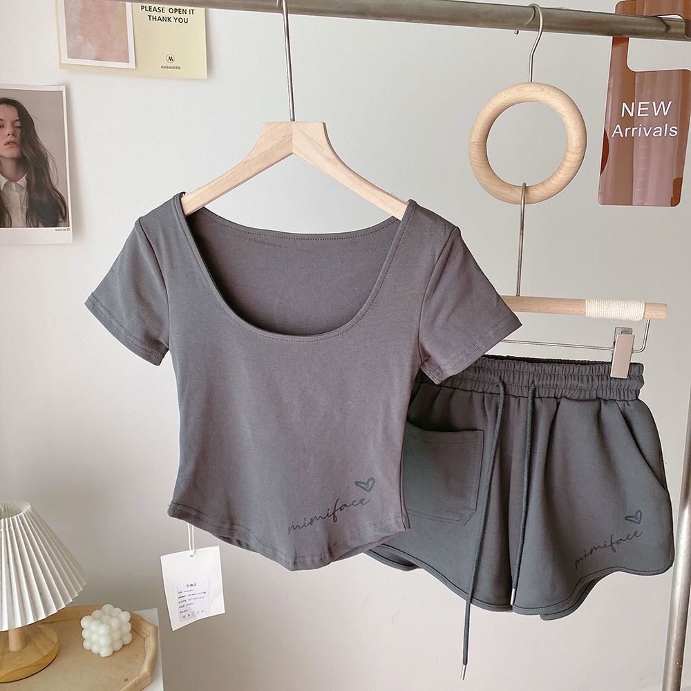 网红炸街运动风套装t恤短袖短裤套装女夏季新款显瘦辣妹两件套女