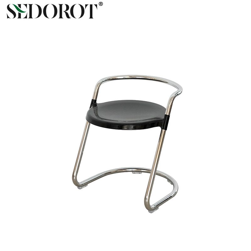 轻奢高级感亚克力铁艺餐椅