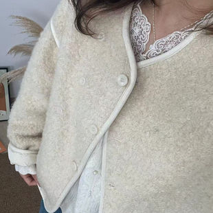 【年底放假清仓】羊羔毛显瘦围巾外套（胸围116·衣长58）bu退