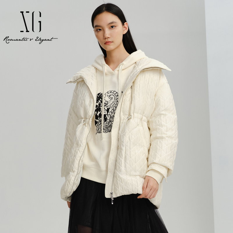 xg雪歌专柜新款白色大翻领羽绒服女2023冬季休闲外套XI406035A651