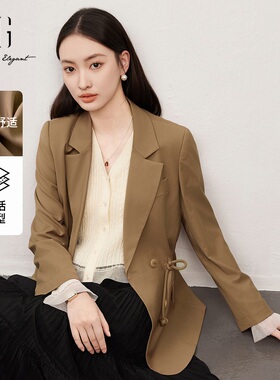 XG雪歌抽绳设计休闲西装2025春新款双排扣收腰外套女XK107006A373