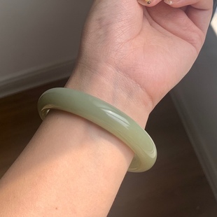 60圈口天然和田玉新疆若羌青黄口手镯52.2克