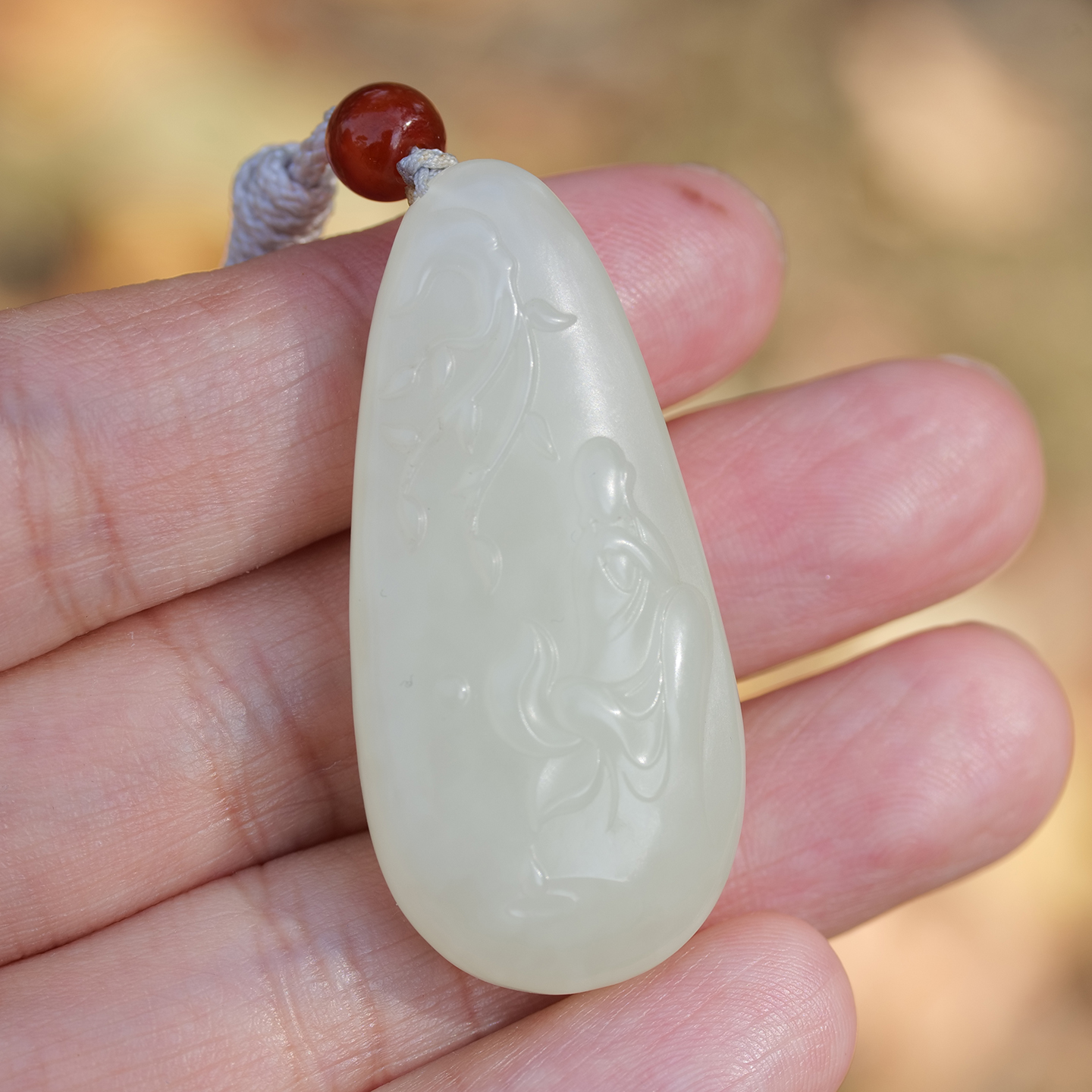 天然和田玉俄料白玉微粉莲花悟道吊坠挂件生日礼物8z