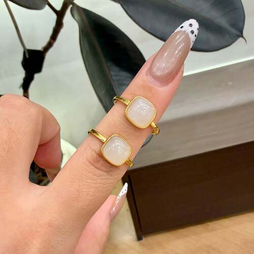 天然白玉戒指女925银镶嵌复古小方表气质简约指环