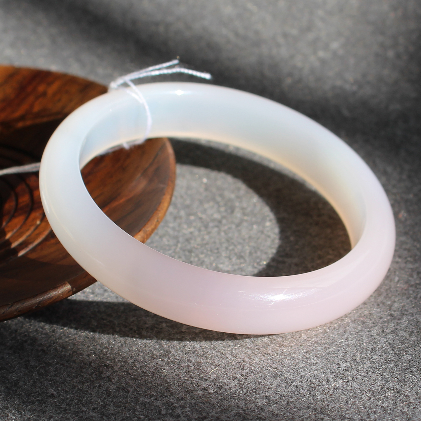 56.5mm轻奢高级感玉髓正装手镯