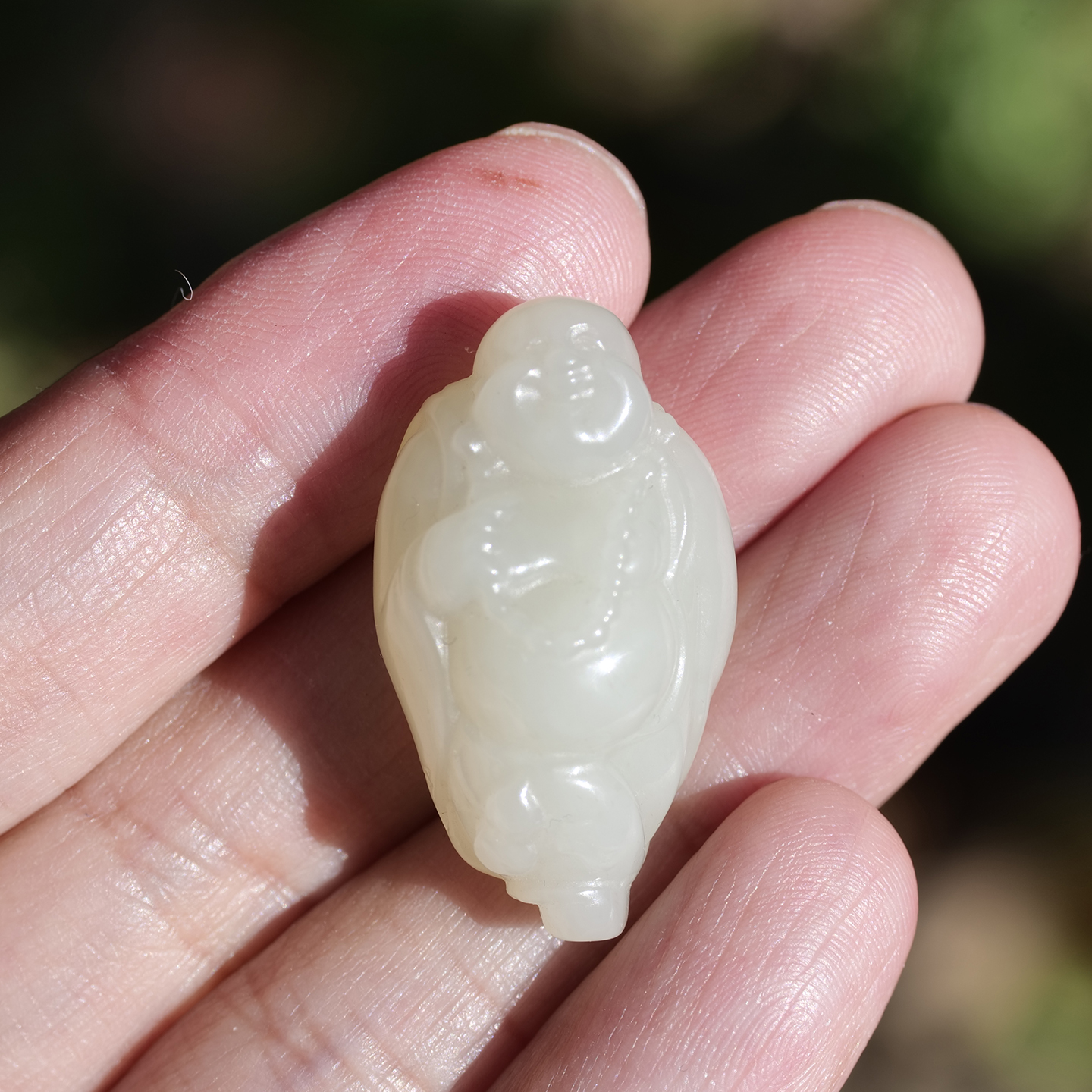 天然和田玉俄料白玉微粉弥勒笑佛吊坠挂件生日礼物8z