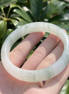 天然新疆天山翠特惠价冰底带翠59mm平安手镯F