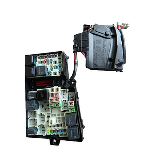 福睿斯发动机舱保险丝盒原装 新款 翼搏 翼虎 车身保险丝盒 福特