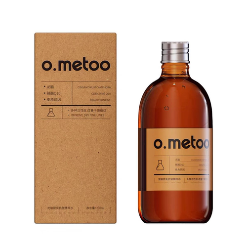 o.metoo魔女龙脑爽肤水精华