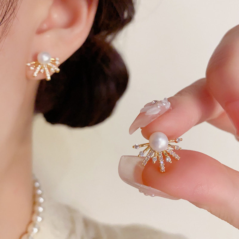 韩版气质时尚简约镶钻太阳花珍珠耳钉精致轻奢百搭设计感耳环,饰品/流行首饰/时尚饰品新,耳环,淘宝优惠券,粉丝福利购,淘宝优惠卷