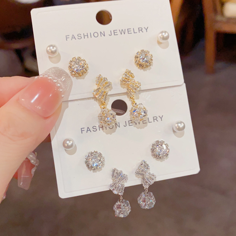 韩版精致时尚百搭超闪满钻蝴蝶结球球三件套耳钉日常通勤简约耳饰