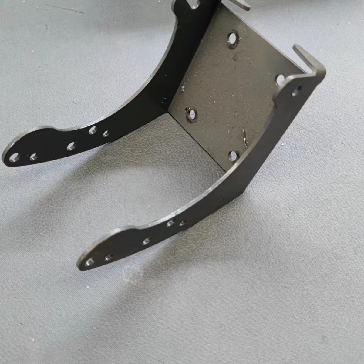 不锈钢铝板钢板激光切割可折弯攻丝冲压CNC加工线切割加工