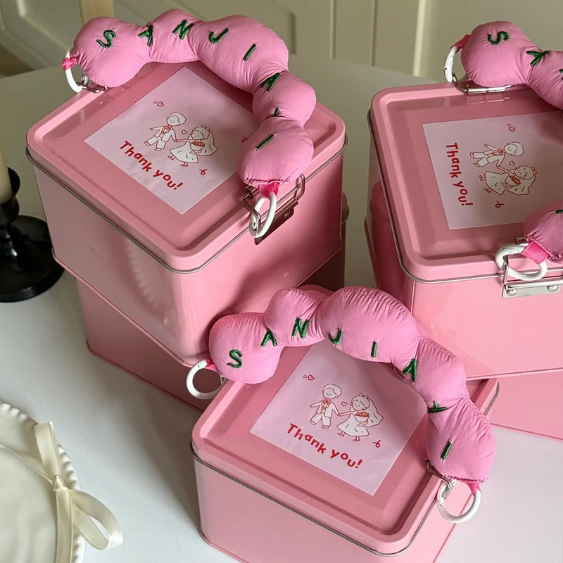 2026新款铁皮喜糖盒创意喜糖礼盒婚礼糖果盒伴手礼手提盒简约定制