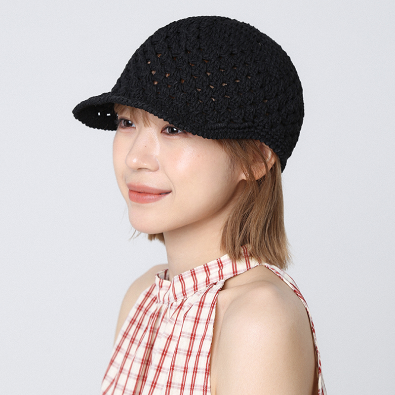 钩花薄款镂空透气鸭舌黑色针织帽