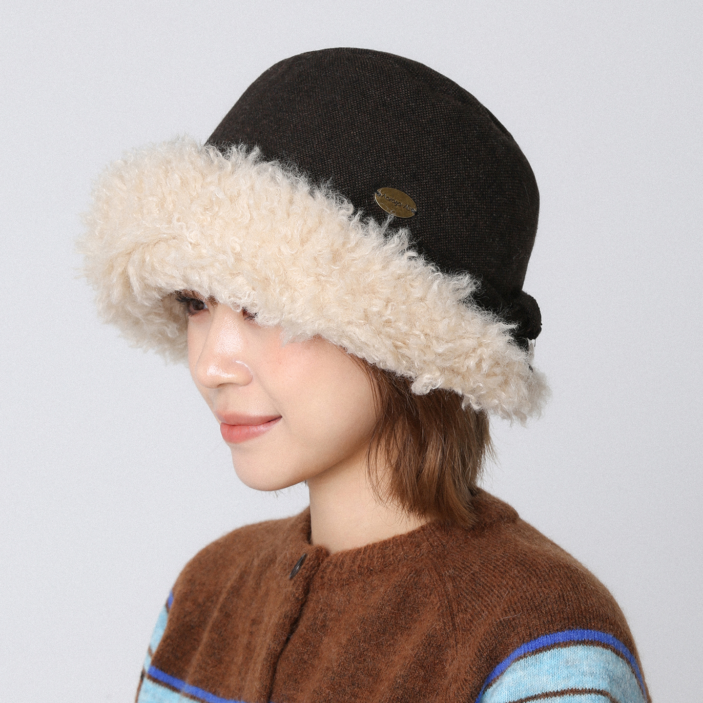 卷边加绒仿羊羔绒毛呢渔夫帽