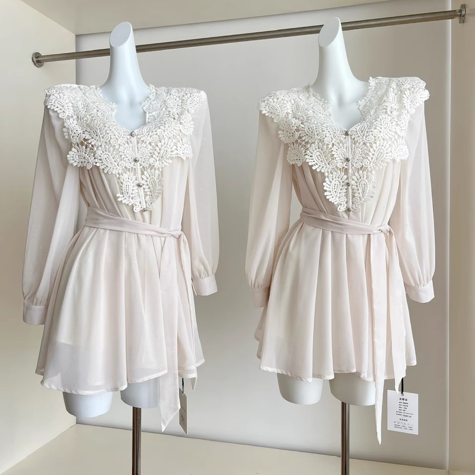 秋季白色蕾丝花边v领雪纺连衣裙