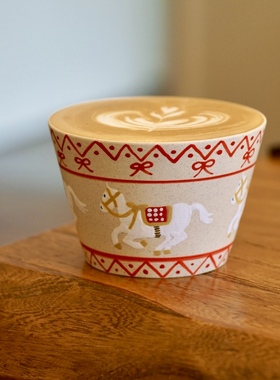 花间树里。景德镇手绘釉下彩马年新年礼物咖啡杯拿铁拉花杯手作杯