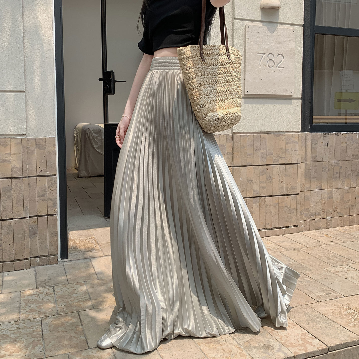 风琴百褶裙2026正流行女夏季垂感拖地长裙光泽醋酸缎面半身裙长款