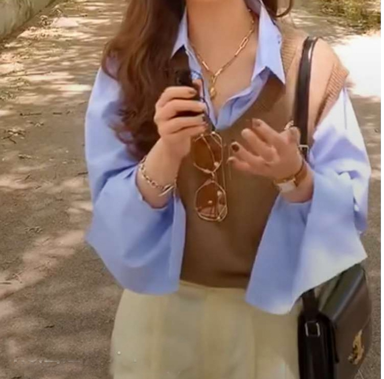 春秋韩版宽松短款套头针织收腰薄V领羊绒马甲背心女外穿毛衣坎肩 - 实物图