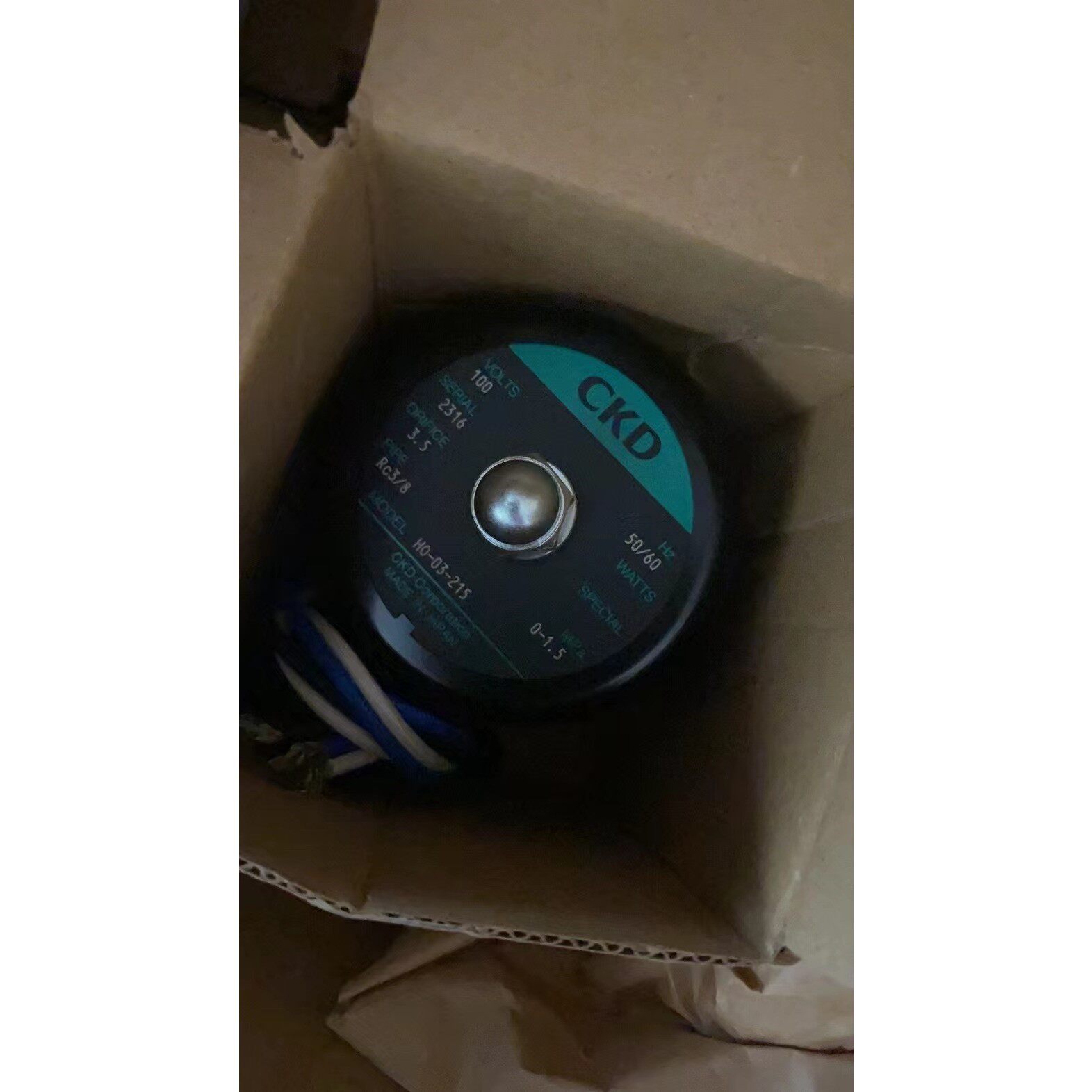 CKD 电磁阀HO-03-215-AC100-110V  CRV-2500-28-E2全新拍前请询价