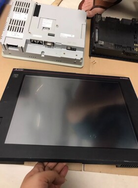 三菱人机界面、GT2715-XTBA全新原装拍前请询价