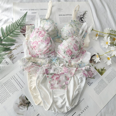 日系薄款低鸡心浅杯有钢圈内衣