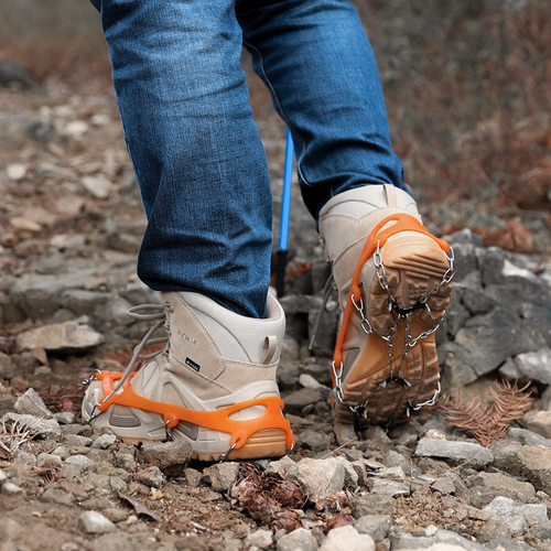 雪地防滑鞋套冰爪鞋钉冬天室外