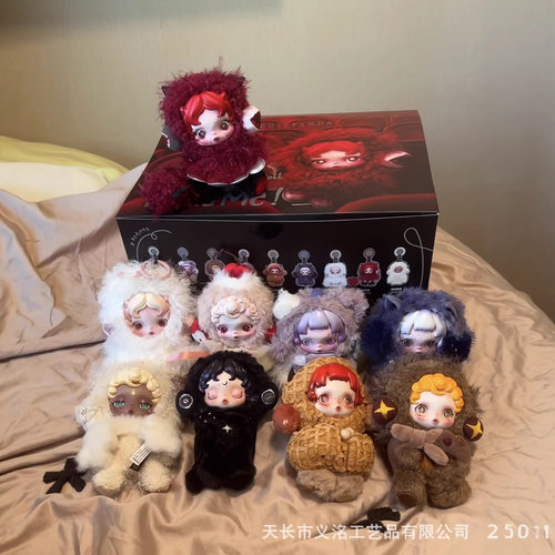 SKULL PANDA不眠剧场SP三代搪胶毛绒挂件泡泡玩偶