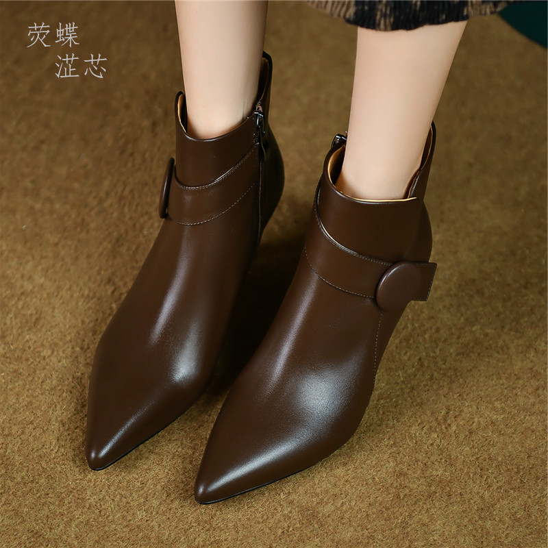 韩版短靴小细跟纽扣皮带装饰女靴