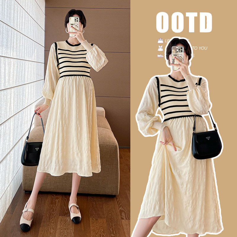 새로운 한국 스타일 인터넷 연예인 출산복 니트 접합 출산 복장 한국 스타일 느슨한 슬리밍 출산 복장 중간 길이