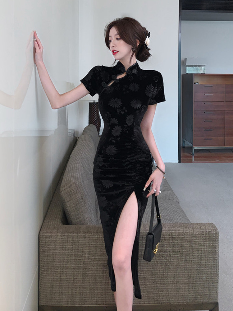 뼈 침식 치파오 인쇄 하이 엔드 벨벳 슬리밍 주름 허리 높은 슬릿 중간 길이 개선 된 여성을위한 국가 스타일 드레스