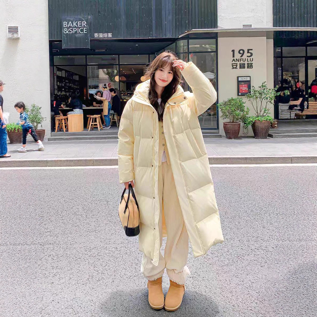 2025年新款加厚宽松设计感冬季时尚外套爆款明摩同款羽绒服女过膝