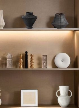 米兰家居展现代简约雕塑玄关摆件