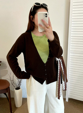乃粒23623大码女装撞色假两件圆领上衣2025冬款胖mm休闲针织衫女