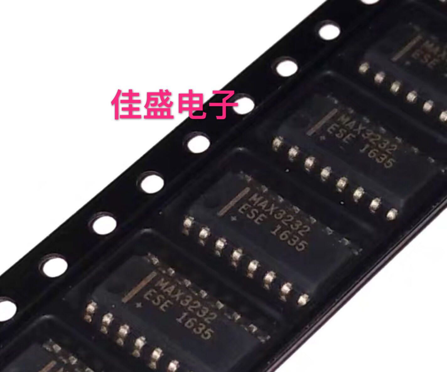 MAX3232ESE+T 多通道收发器接收器RS-232驱动器芯片IC，SOP16