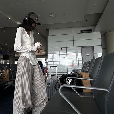 搭配高腰显瘦条纹宽松阔腿裤套装