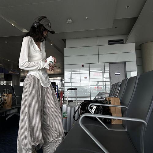 搭配高腰显瘦条纹宽松阔腿裤套装