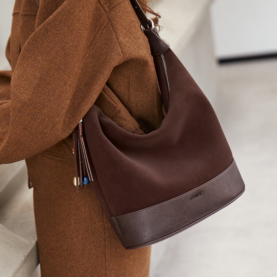 卓诗尼大容量复古托特包