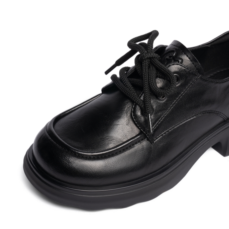 卓诗尼真皮软底百搭女牛津鞋