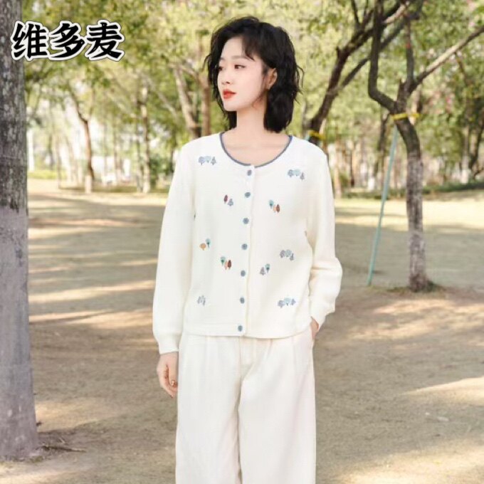 维多麦春装新款针织衫纯棉刺绣圆领长袖开衫毛衣不起球上衣女3909