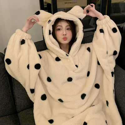 女款珊瑚绒可爱围巾帽宽松大睡袍