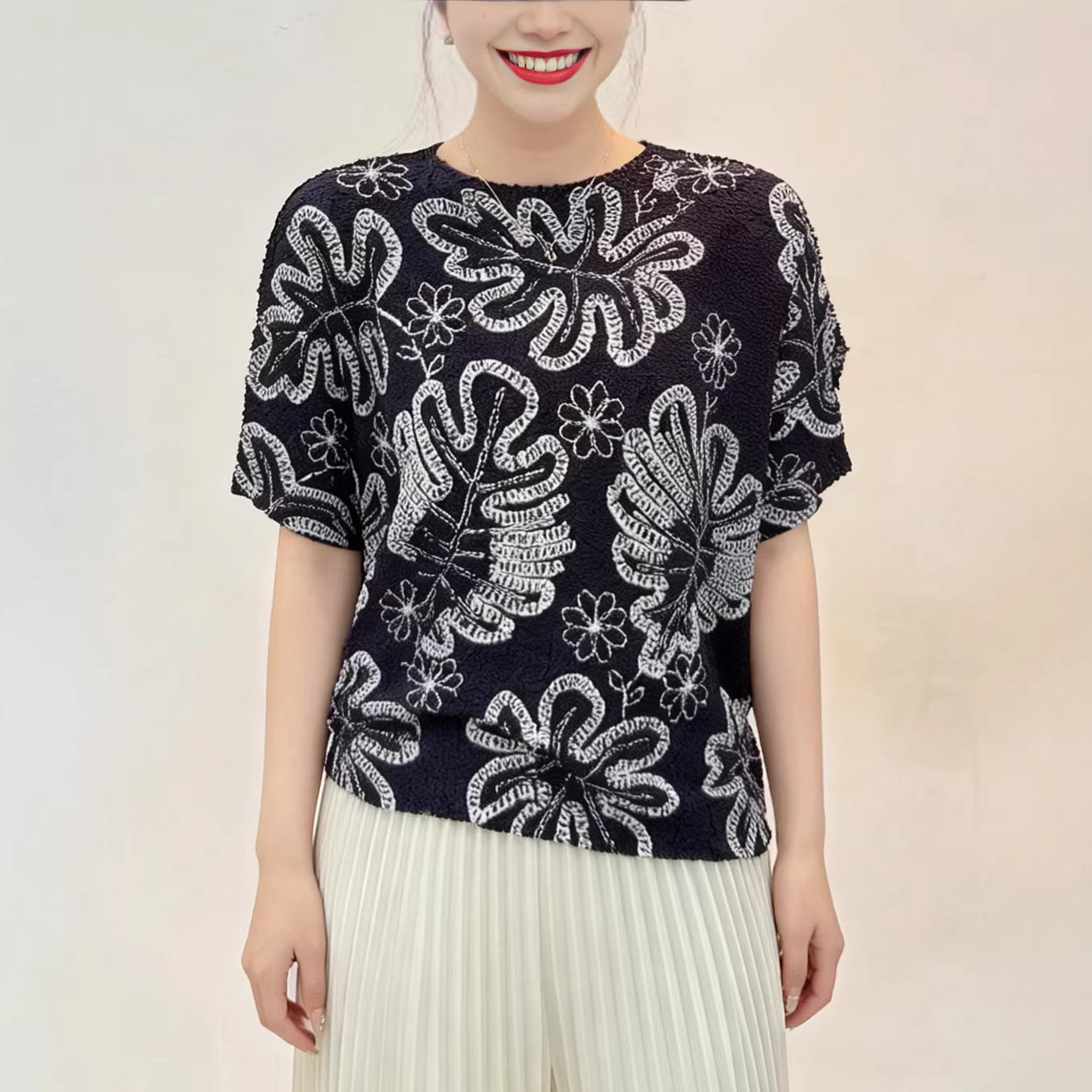 夏天女装上衣感印花宽松显瘦套头衫休闲百搭三宅短袖t恤2026时尚