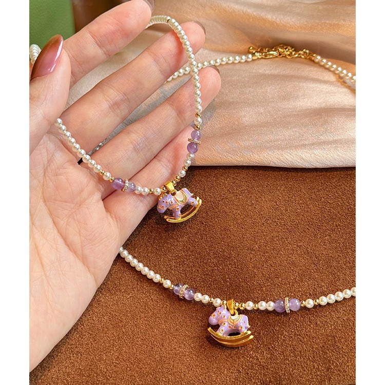 施家珍珠紫色小马吊坠项链配饰女夏季轻奢气质网红时尚锁骨