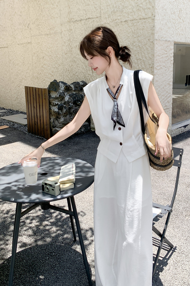 主推新款设计款丝巾装饰两件套C252-2620P155K238,女装套装/套裙,2C252